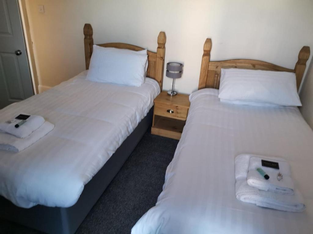 Mair'S Hotel Бридженд Екстериор снимка